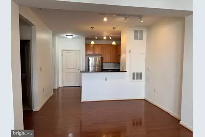 2655 Prosperity Avenue #319, Fairfax, VA 22031 - Photo 6