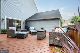 10008 Beacon Pond Ln, Burke, VA 22015 - Photo 6