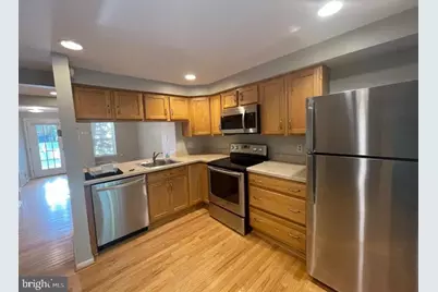 11906 Fieldthorn Court, Reston, VA 20194 - Photo 4