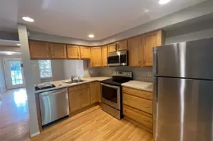 11906 Fieldthorn Ct, Reston, VA 20194 - Photo 4