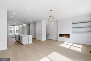 2389 Liberty Loop, Herndon, VA 20171 - Photo 18