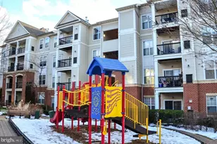 11317 Aristotle Dr, Fairfax, VA 22030 - Photo 18