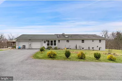 10022 Colvin Run, Great Falls, VA 22066 - Photo 4