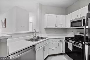 14317 Climbing Rose Way, Centreville, VA 20121 - Photo 10