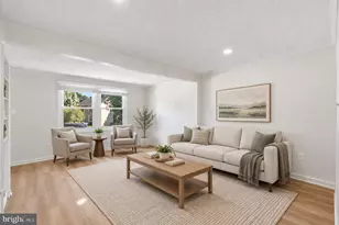 14142 Honey Hill Ct, Centreville, VA 20121 - Photo 2