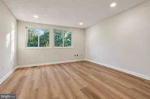 14142 Honey Hill Ct, Centreville, VA 20121 - Photo 2