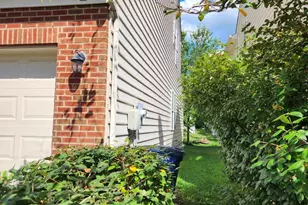8941 Wynnefield Ct, Lorton, VA 22079 - Photo 2