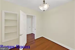 8220 Crestwood Heights Dr, McLean, VA 22102 - Photo 4
