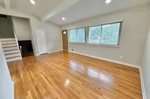7700 Glenister Dr, Springfield, VA 22152 - Photo 4