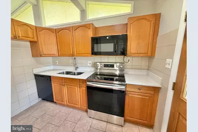 7700 Glenister Drive, Springfield, VA 22152 - Photo 6