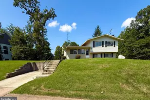 7700 Glenister Dr, Springfield, VA 22152 - Photo 1