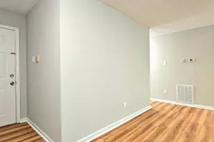 12103 Green Ledge Ct, Fairfax, VA 22033 - Photo 2