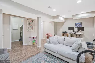 2434 Windbreak Dr, Alexandria, VA 22306 - Photo 22