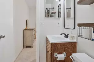 2434 Windbreak Dr, Alexandria, VA 22306 - Photo 12