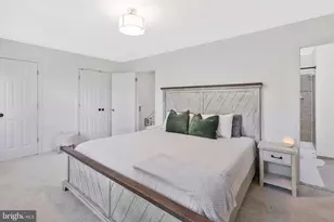 2434 Windbreak Dr, Alexandria, VA 22306 - Photo 8