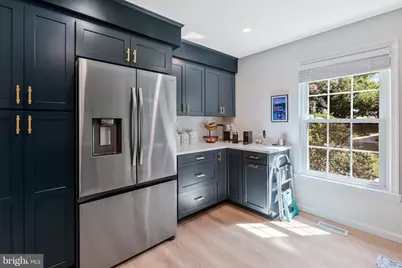 2434 Windbreak Drive, Alexandria, VA 22306 - Photo 6