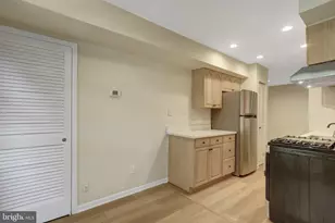 3310 Woodburn Village Dr, Annandale, VA 22003 - Photo 8
