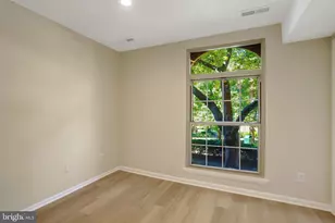 3310 Woodburn Village Dr, Annandale, VA 22003 - Photo 10