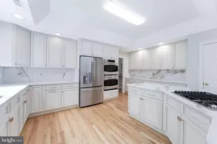 9395 Wolf Trap Creek Ct, Great Falls, VA 22066 - Photo 32
