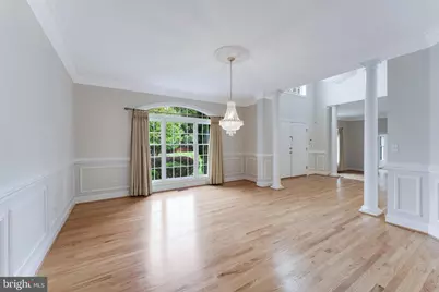 9395 Wolf Trap Creek Court, Great Falls, VA 22066 - Photo 10