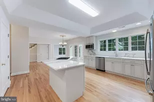 9395 Wolf Trap Creek Ct, Great Falls, VA 22066 - Photo 28