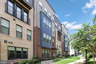 1662 Bandit Loop, Reston, VA 20190 - Photo 2