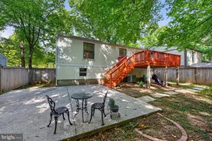 2270 Cocquina Dr, Reston, VA 20191 - Photo 4