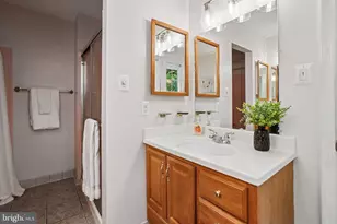 11151 Conestoga Ct, Oakton, VA 22124 - Photo 28