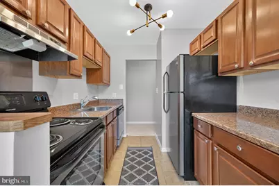 6437 Richmond Highway #203, Alexandria, VA 22306 - Photo 6