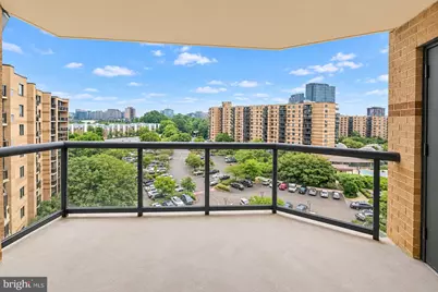 8380 Greensboro Drive #903, McLean, VA 22102 - Photo 2