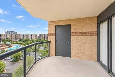 8380 Greensboro Drive #903, McLean, VA 22102 - Photo 4