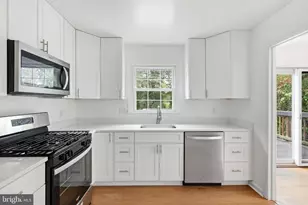 6408 Kroy Dr, Springfield, VA 22150 - Photo 8