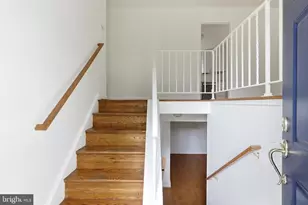 6408 Kroy Dr, Springfield, VA 22150 - Photo 4