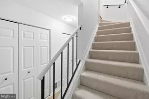 7818 Byrds Nest Pass, Annandale, VA 22003 - Photo 38