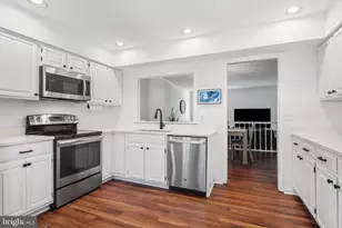 9419 William Kirk Ln, Burke, VA 22015 - Photo 16