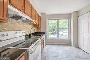1657 Oak Spring Way, Reston, VA 20190 - Photo 8
