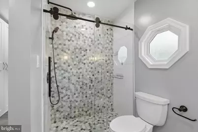 9629 Pierrpont Street, Burke, VA 22015 - Photo 18