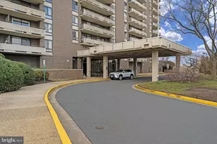 1800 Old Meadow Rd, McLean, VA 22102 - Photo 4