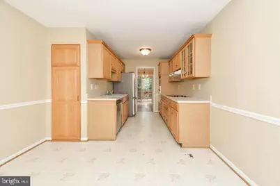 1860 Golf View Court, Reston, VA 20190 - Photo 8
