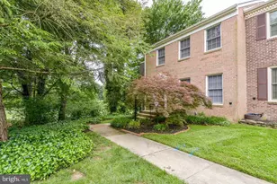 1860 Golf View Ct, Reston, VA 20190 - Photo 30