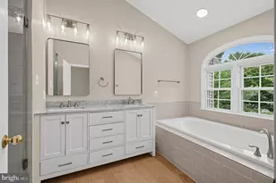 8893 Eagle Rock Ln, Springfield, VA 22153 - Photo 12