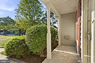 1657 Fieldthorn Dr, Reston, VA 20194 - Photo 2