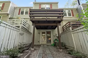 1657 Fieldthorn Dr, Reston, VA 20194 - Photo 38