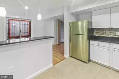 9743 Kings Crown Court #201, Fairfax, VA 22031 - Photo 6