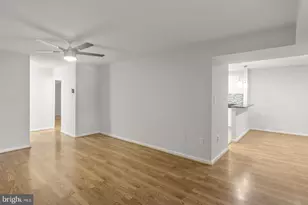 9743 Kings Crown Ct, Fairfax, VA 22031 - Photo 12