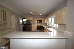 6933 Tyndale St, McLean, VA 22101 - Photo 12