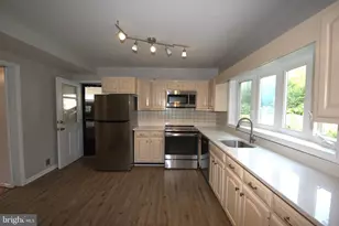 6933 Tyndale St, McLean, VA 22101 - Photo 14