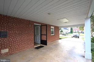 6933 Tyndale St, McLean, VA 22101 - Photo 8