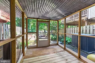 7105 Dijohn Ct, Alexandria, VA 22315 - Photo 12