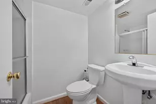 7105 Dijohn Ct, Alexandria, VA 22315 - Photo 10